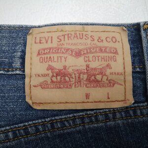 Levi's 527 Low Bootcut Medium Wash Men's Size 34/34 Blue Jeans